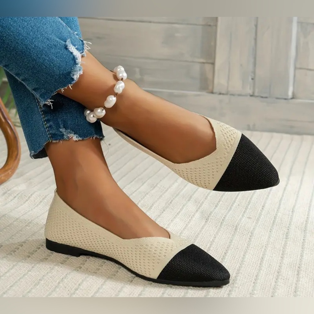 Two-Tone Knit Pointed Toe Flats | Beige & Black